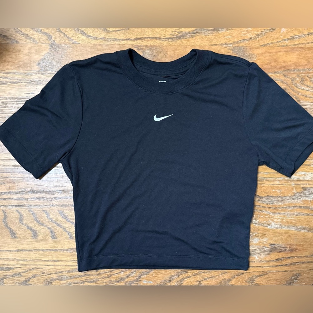 Nike Black Cropped Swoosh Tee